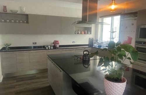 Marsaxlokk Apartment | Stylish 2-Bedroom Apartment in Scenic Marsaxlokk
