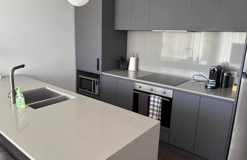 Reid Apartment | Stylish 2-Bedroom Penthouse in Canberra