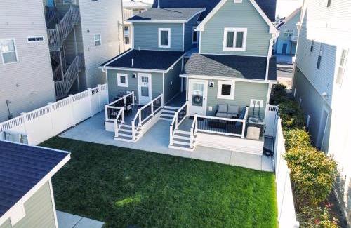 Wildwood Apartment | Stylish 2 BR 1 BA Apartment - Steps to the Ocean - Hidden Gem