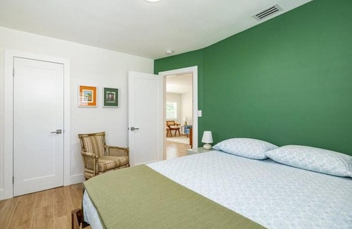 Gulfport House | Stylish 2 BR Bungalow in Trendy Gulfport