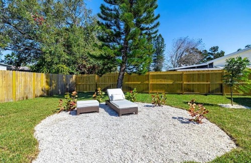 Gulfport House | Stylish 2 BR Bungalow in Trendy Gulfport
