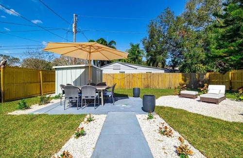 Gulfport House | Stylish 2 BR Bungalow in Trendy Gulfport