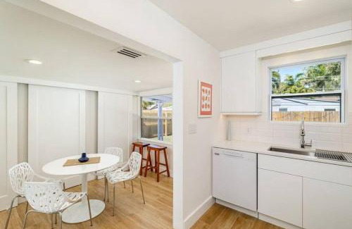 Gulfport House | Stylish 2 BR Bungalow in Trendy Gulfport