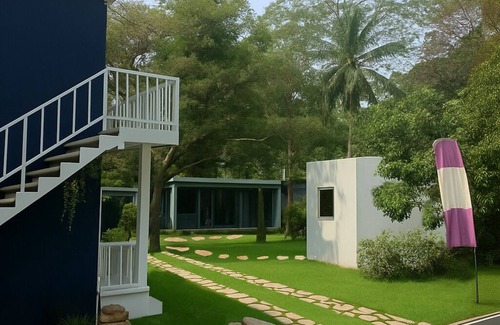 Bang Bao Bay House | Stylish 2 Story Building, 2 Bungalows. Unit A.