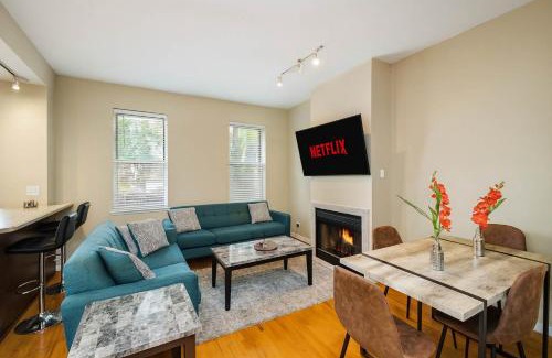 Soulard Apartment | Stylish 2BR Apartment with Private Balcony near Soulard