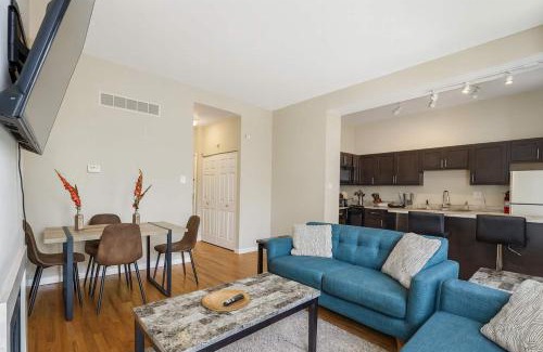 Soulard Apartment | Stylish 2BR Apartment with Private Balcony near Soulard
