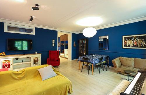 Vake Apartment | Stylish 2BR Apt in Vake Central Tbilisi By Wehost