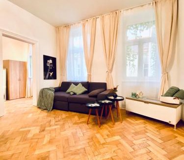 Schottenfeld Apartment | Stylish 2BR Apt Prime Location by Westbahnhof