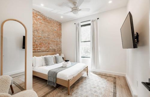 Saint Henri Apartment | Stylish 2BR Apt Steps from Atwater Market