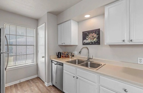 College Station House | Stylish 2BR Comfort Near Texas A&M EV-Friendly