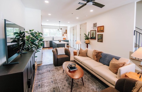 Athens Apartment | Stylish 2BR Getaway by MHM Luxury Properties