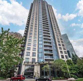 Downtown Mississauga Apartment | Stylish 2BR Suite by Square One