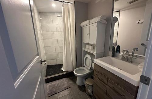 Downtown Mississauga Apartment | Stylish 2BR Suite by Square One
