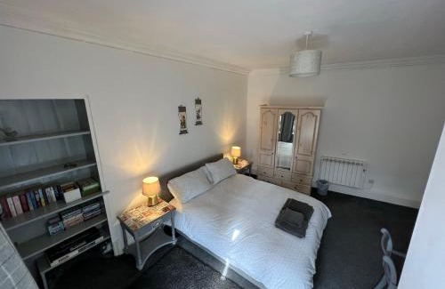 Dumfries Apartment | Stylish 2nd Floor Georgian Period Flat