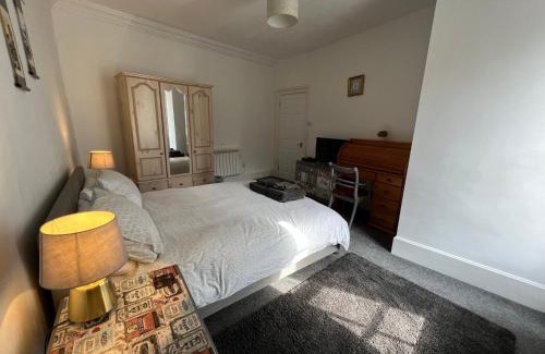 Dumfries Apartment | Stylish 2nd Floor Georgian Period Flat