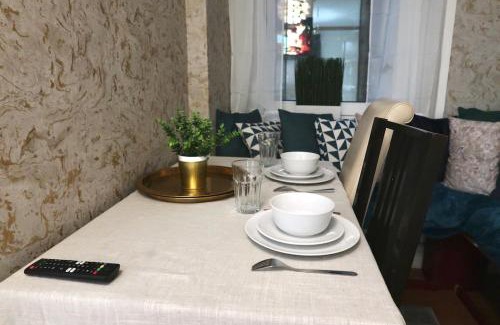 Clerkenwell Apartment | Stylish 3-bed apartment in London within walking distance to tube stations