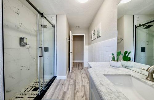 Ybor City House | Stylish 3 Bedroom 2 Bathroom Home in Tampa