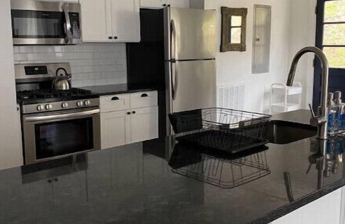 North Chattanooga House | Stylish 3 bedroom cottage in North Shore