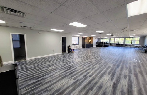 New Haven Bed & Breakfast | Stylish 3000 Square-Feet Private Floor Luxury Oasis in a Commercial Space