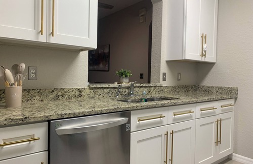 Vista East Apartment | Stylish 3BR Gated Retreat Near MCO - Pool - Walk to Dining & Shops - 2 Masters