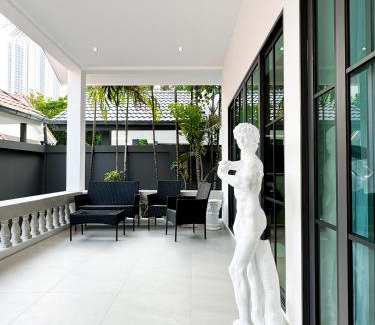 Na Kluea Villa | Stylish 3BR Greek Villa AT Jomtien Beach