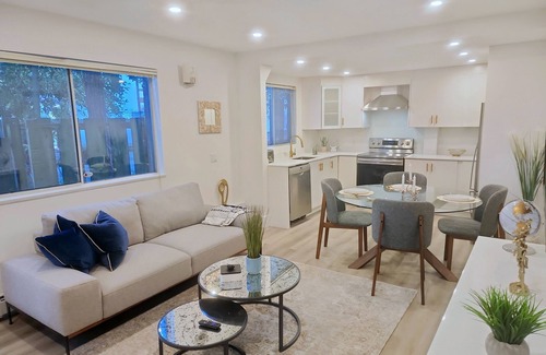 Upper Lonsdale House | Stylish 3BR Home w/Great Access