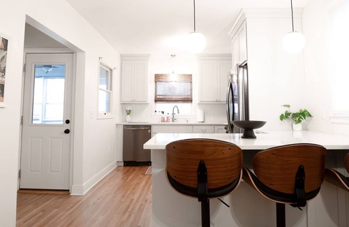 Macalester - Groveland House | Stylish 3BR Home in Prime St. Paul Location