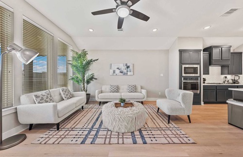 Clodine House | Stylish 3BR Home w/Gourmet Kitchen, Fulshear Serenity, 30-Night Min #42288
