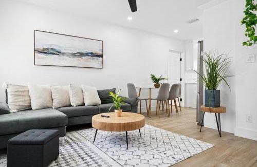 Sun Bay South House | Stylish 3br Near Bayshore Peaceful & Central