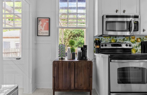 Columbus House | Stylish 3BR Retreat w Porch and garden