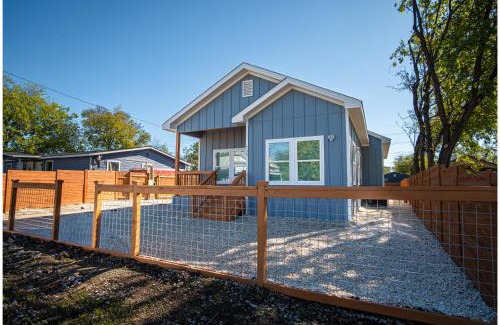 Denver Heights House | Stylish 3BR2BA Urban Retreat Near Lively Downtown