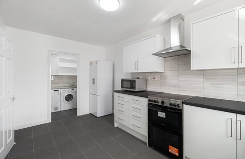 Hale House | Stylish 4 bed 3 bath- Mill Hill