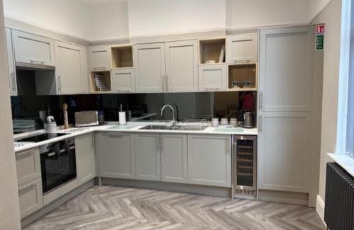 Conwy House | Stylish 4 bed in Central Conwy