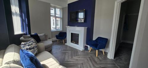 Conwy House | Stylish 4 bed in Central Conwy