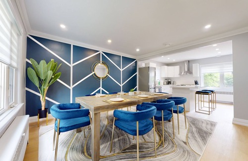 Armour Heights House | Stylish 4 Bedroom Home in AAA Location
