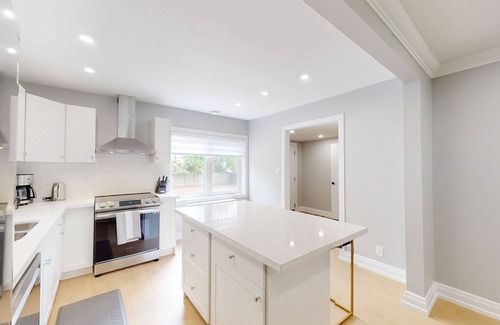 Armour Heights House | Stylish 4 Bedroom Home in AAA Location