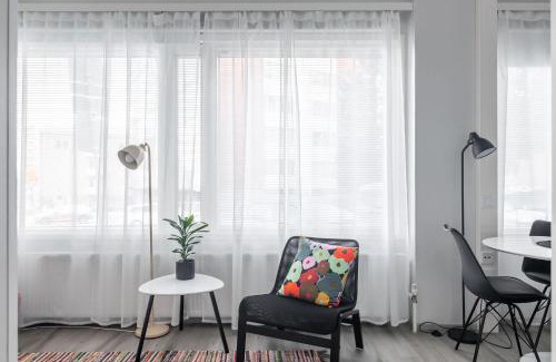 Lahti Apartment | Stylish 47m2 Studio with Private Entrance