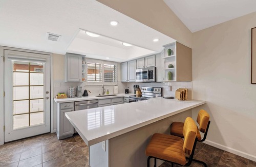Deer Valley House | Stylish 4BR Poolside Paradise~Outdoor Games~Grill