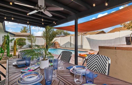Deer Valley House | Stylish 4BR Poolside ParadiseOutdoor GamesGrill