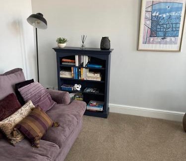Wakefield Apartment | Stylish Accommodation for Contractors Business and Families with Fast Wi Fi Large Screen Smart TV and SKY Sports