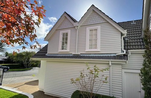 Epsom Apartment | Stylish and comfortable Studio loft - ideal for an easy Auckland getaway.