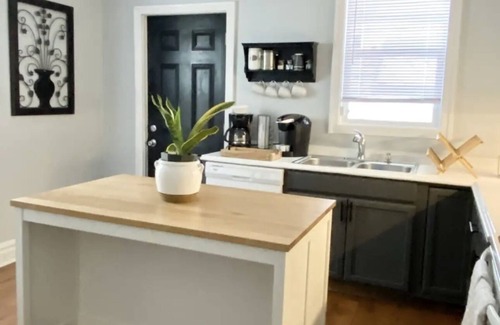 Downtown Columbus House | Stylish and Comfy Home Near Nationwide Childrens Hospital