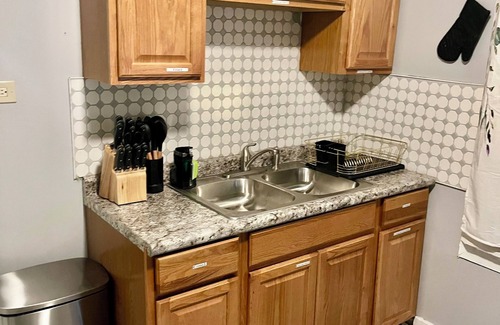 North Austin House | Stylish and Cozy 2BR, Family Friendly, Free Parking