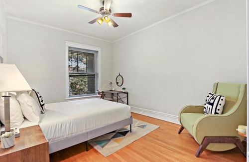 Boystown Apartment | Stylish and Expansive 2BR Apt with Balcony - Buckingham 3