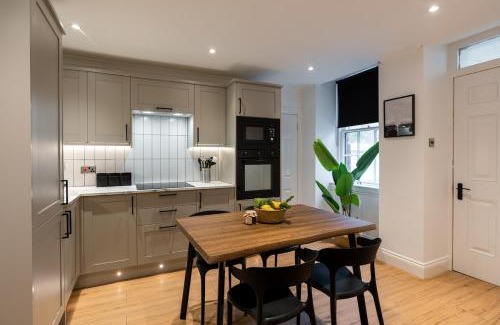North West Apartment | Stylish and Luxe 1 bed Apartment - Prime West End