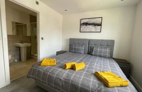 Handsworth Apartment | Stylish and Modern 2BR Apartment with Parking