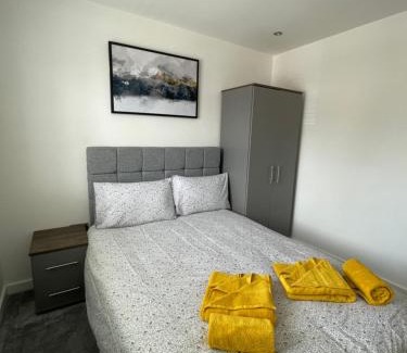 Handsworth Apartment | Stylish and Modern 2BR Apartment with Parking