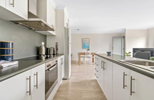 Ravenswood Apartment | Stylish and Spacious Launceston Villa + Free Wifi