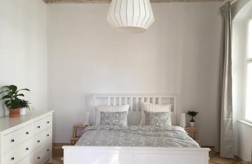 Mala Strana Apartment | Stylish apartment 5 mins from the Charles Bridge