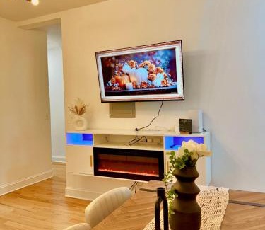 Weequahic Apartment | Stylish Apartment Close to Airport & Malls